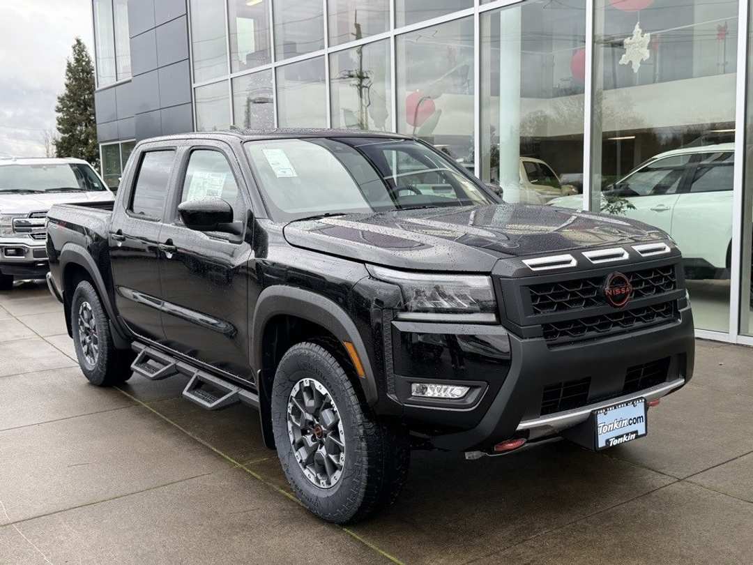 2026 Nissan Frontier PRO4X - Image 2