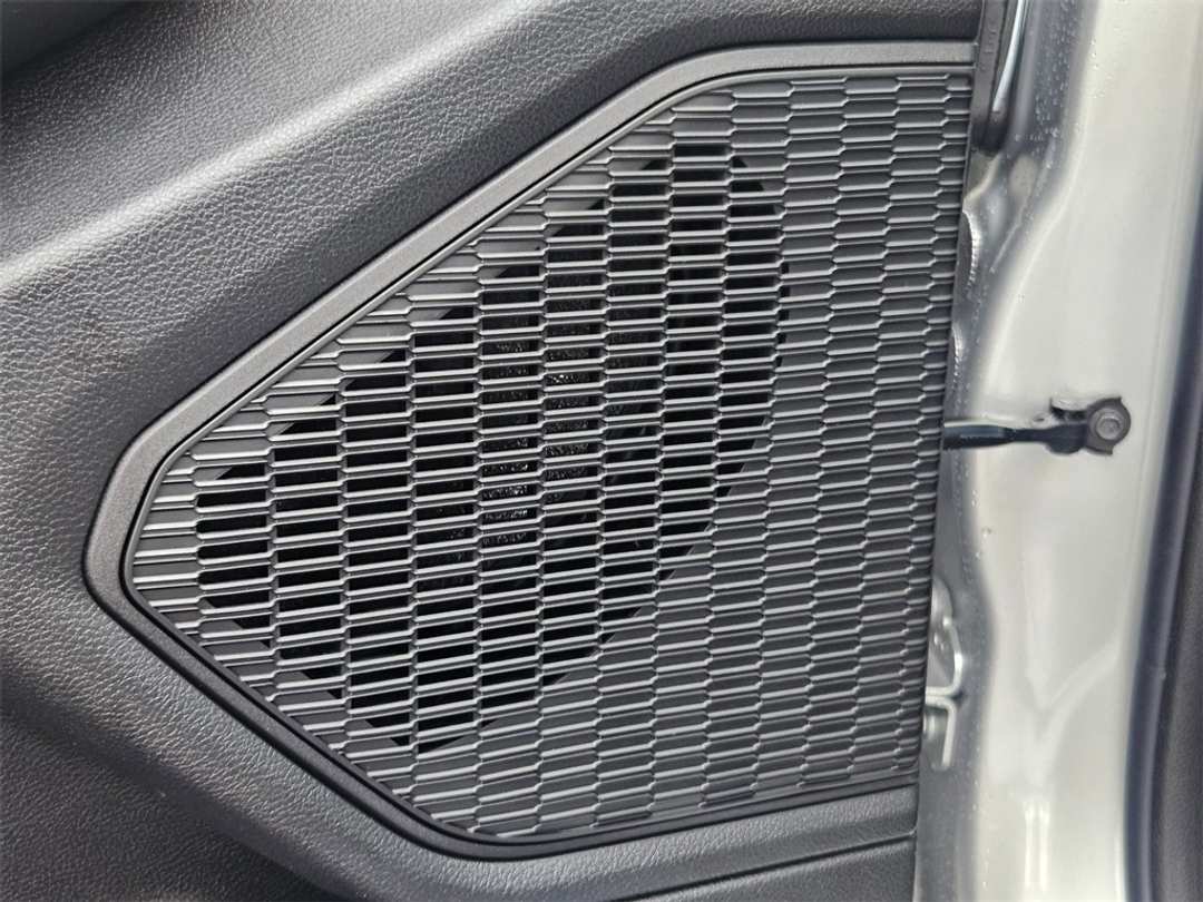 2025 Jeep Grand Cherokee L Limited - Image 12