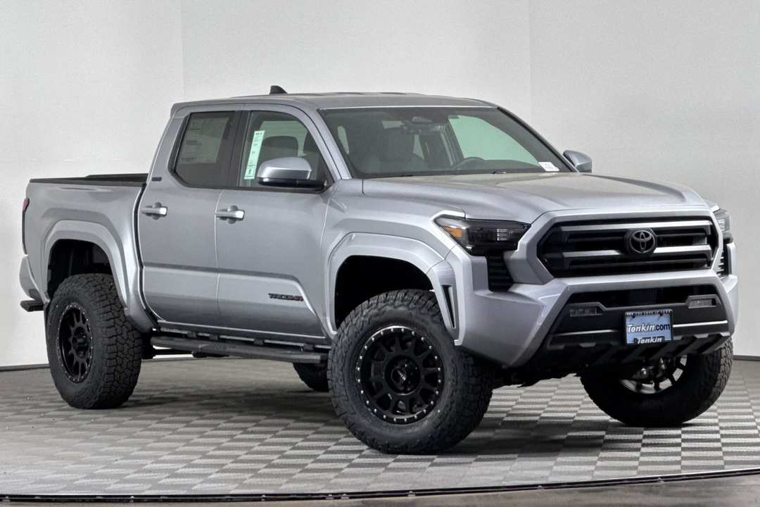 Toyota Tacoma - Image 2