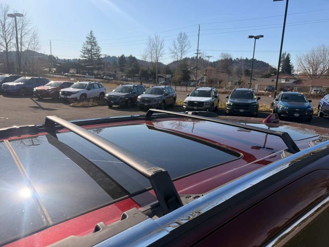 2018 Chrysler Pacifica Limited - Image 11