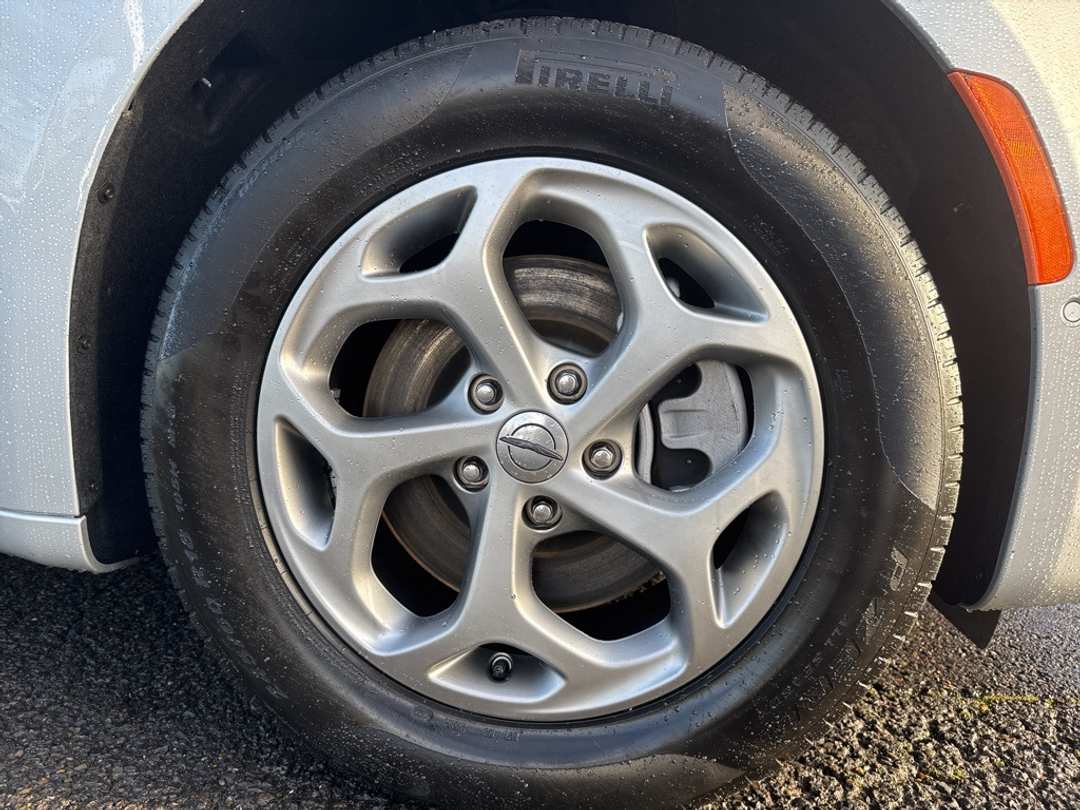 2022 Chrysler Pacifica Limited - Image 10