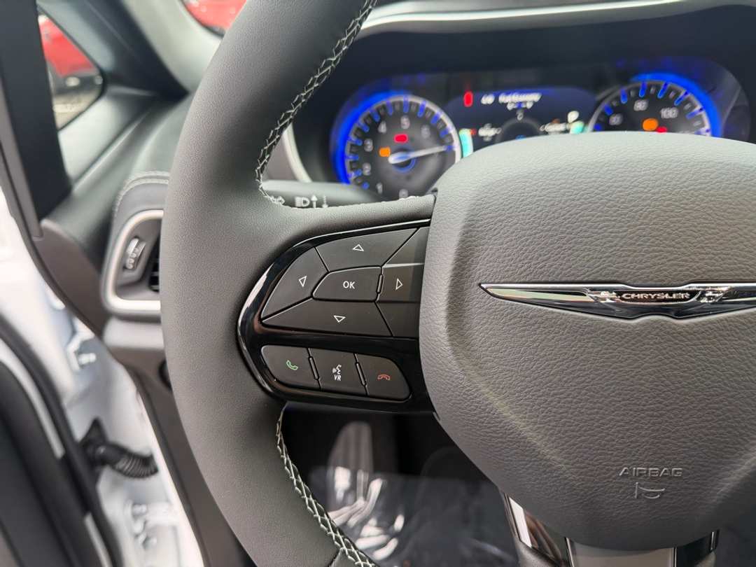 2026 Chrysler Pacifica Select - Image 18