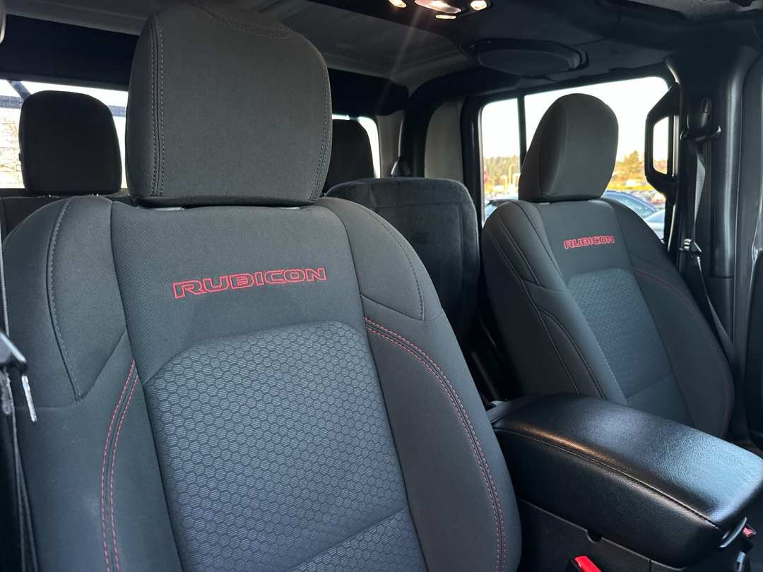 2021 Jeep Gladiator Rubicon - Image 15