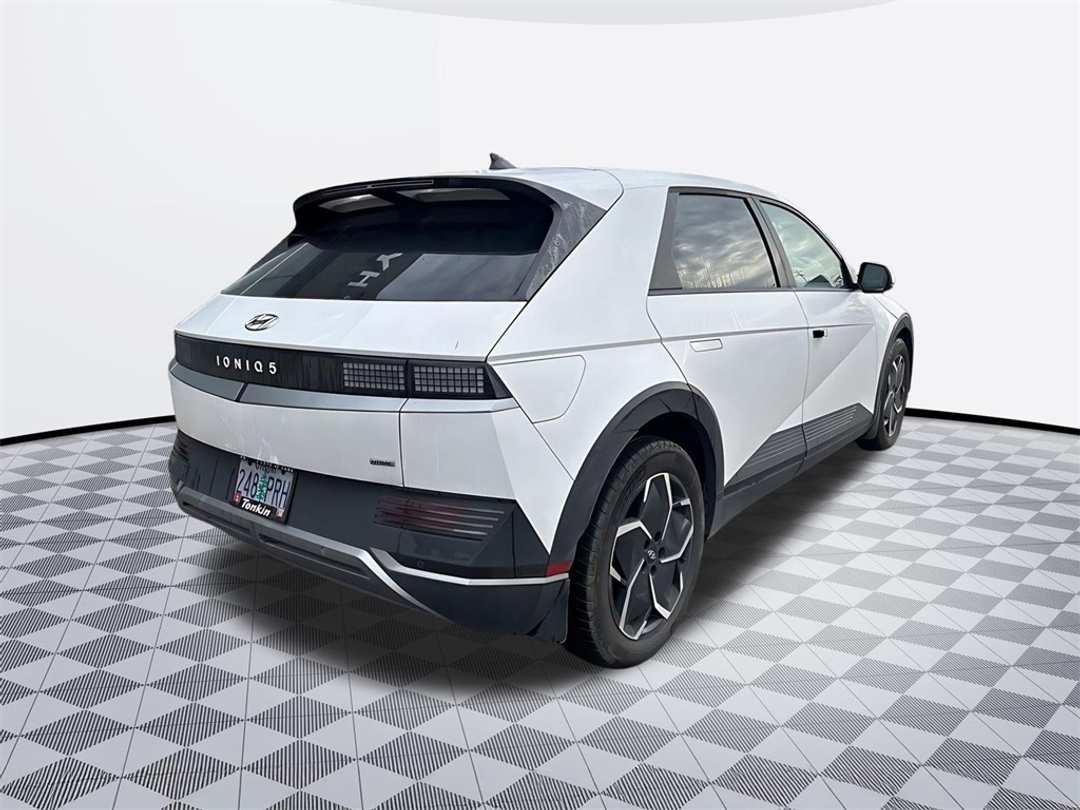 2023 Hyundai Ioniq 5 SE - Image 3