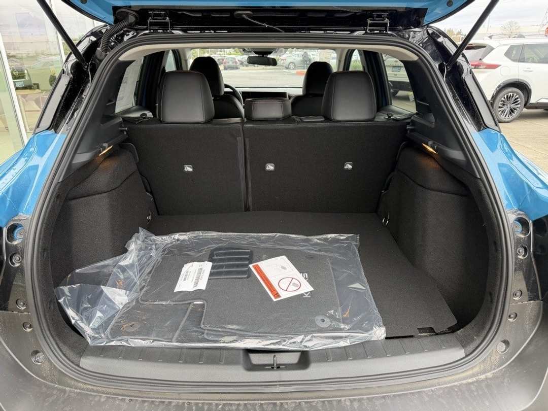 2026 Nissan Kicks SR - Image 10