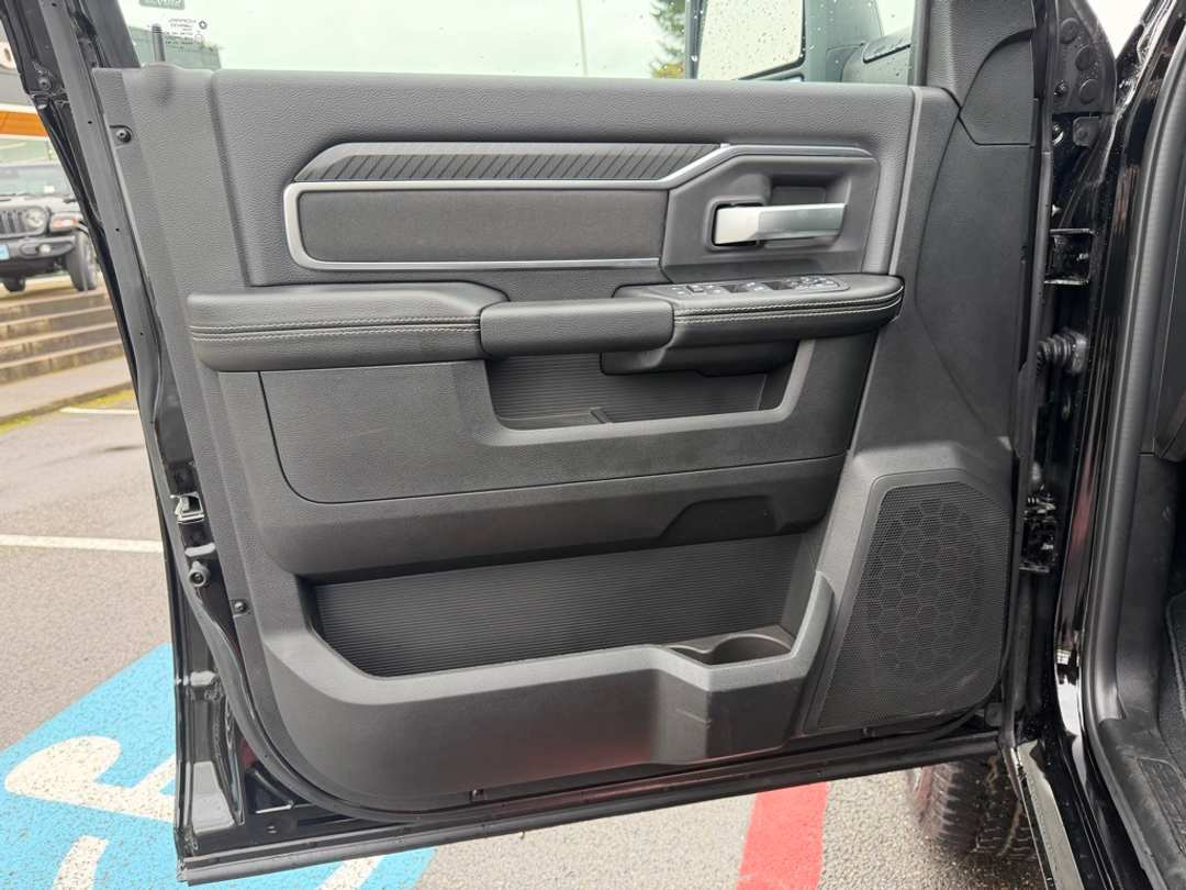 2026 Ram 2500 Big Horn - Image 12