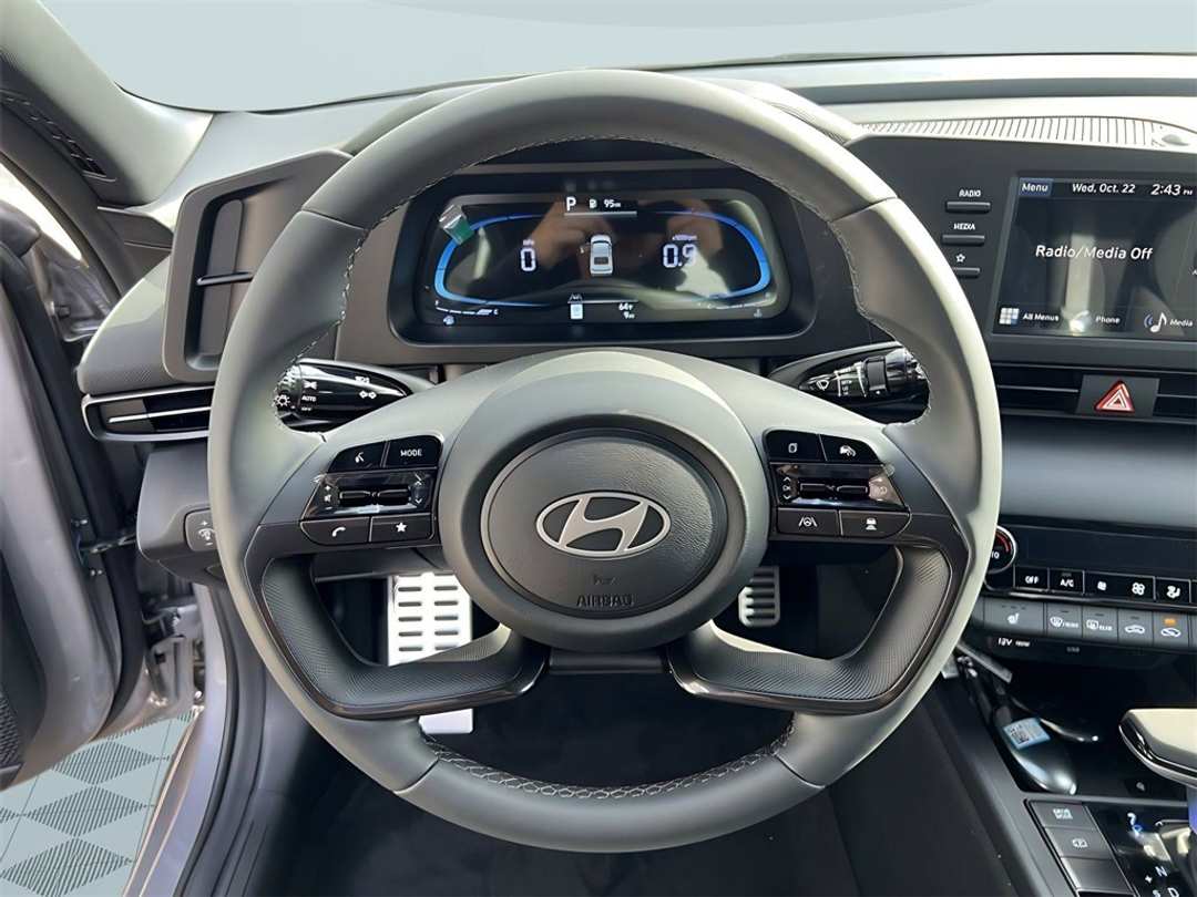 2026 Hyundai Venue SEL - Image 16