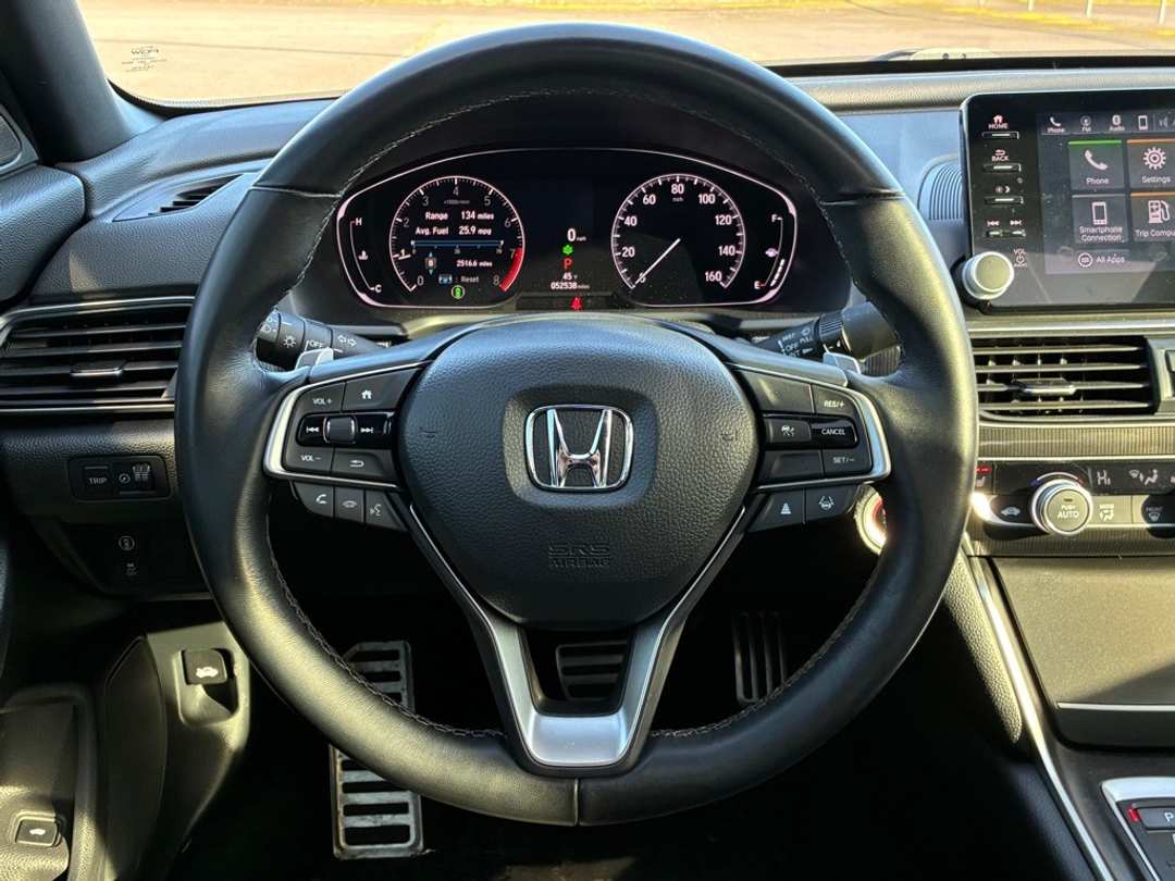 2022 Honda Accord Sport 2.0T - Image 11