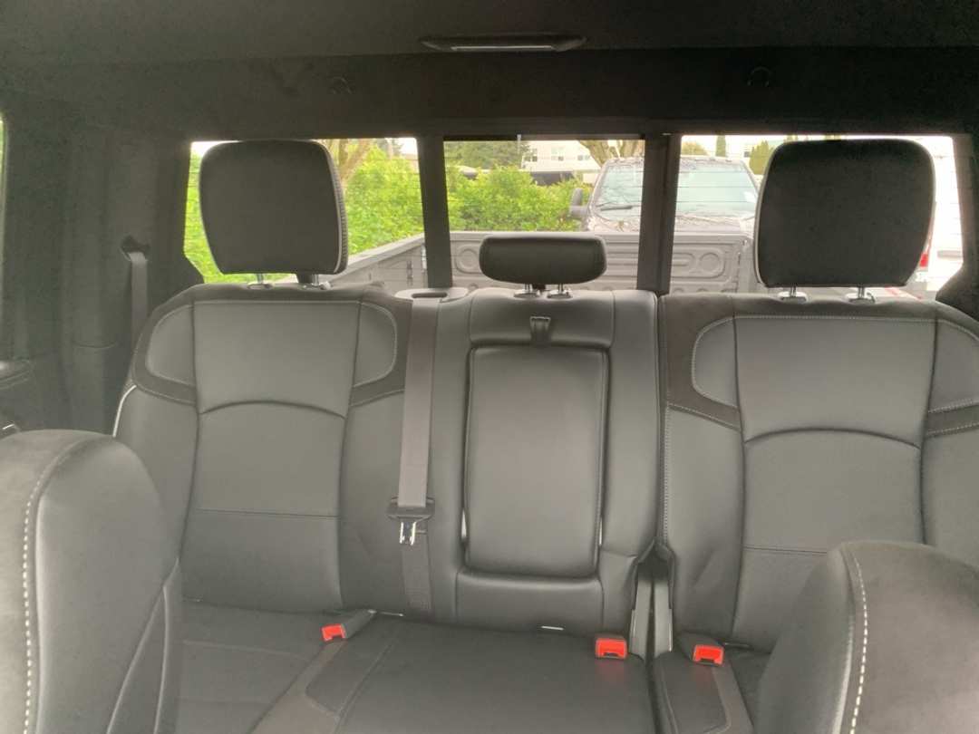 2025 Ram 3500 Laramie - Image 28