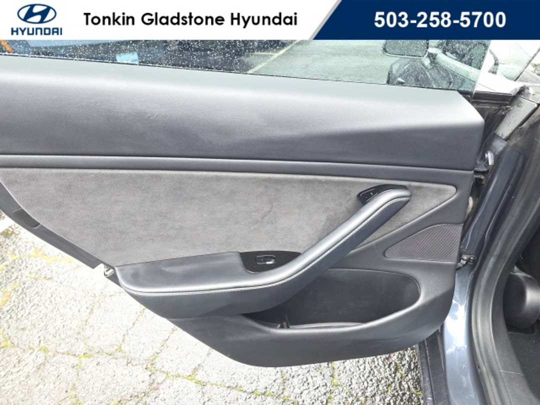 2020 Tesla Model 3 Performance - Image 23