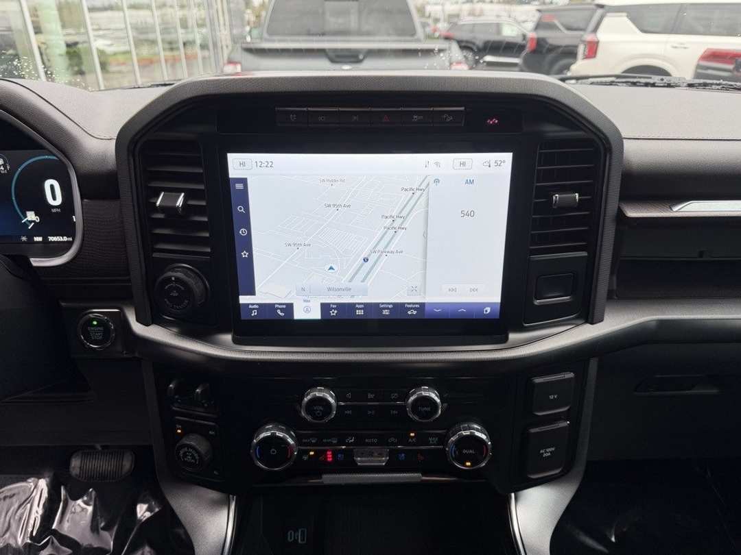 2022 Ford F-150 Platinum - Image 23