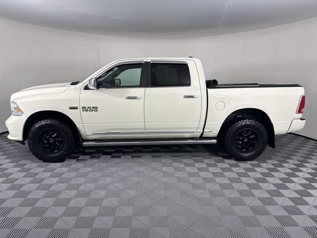 2017 Ram 1500 Limited - Image 5