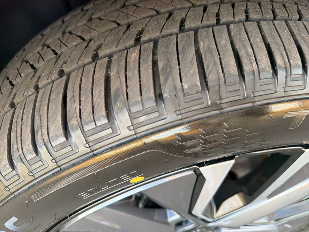 2026 Subaru Solterra Limited - Image 10