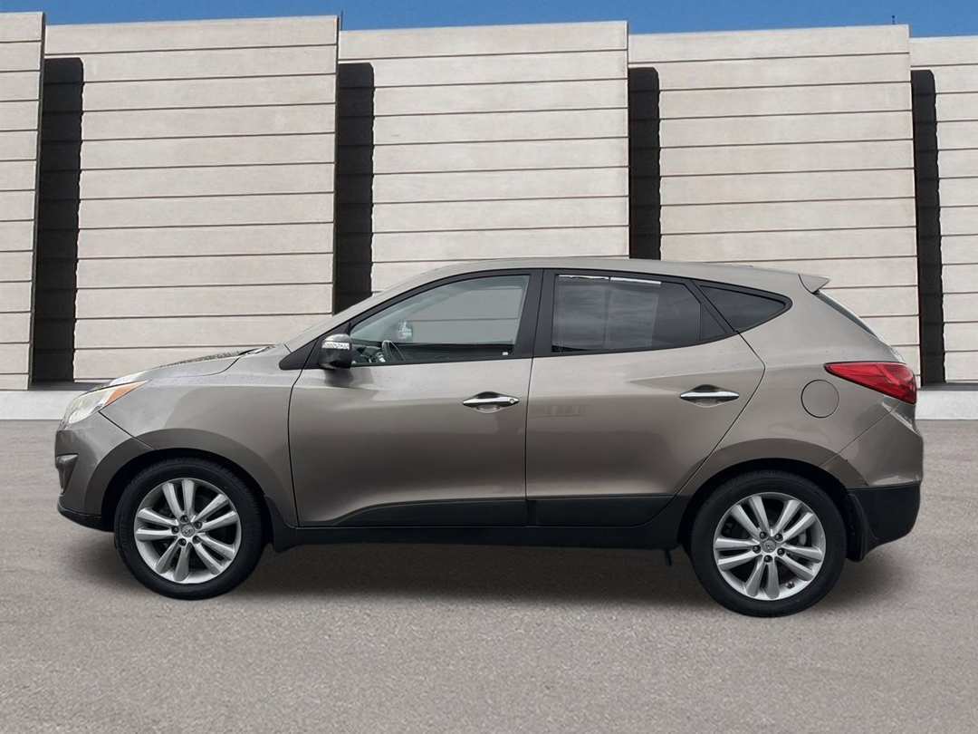 2010 Hyundai Tucson Limited - Image 2