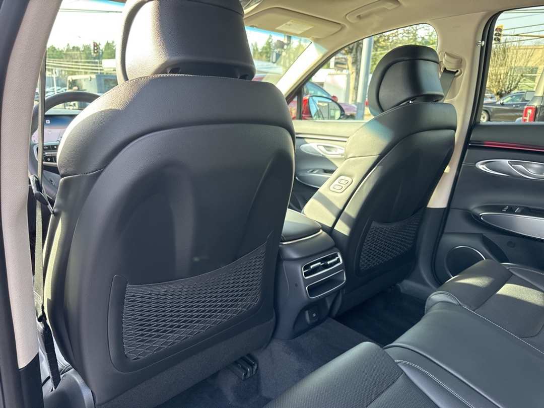 2026 Genesis Gv70 2.5T Select - Image 43