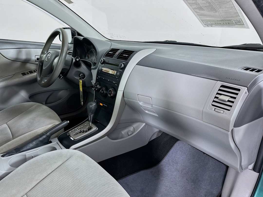 2010 Toyota Corolla LE - Image 26