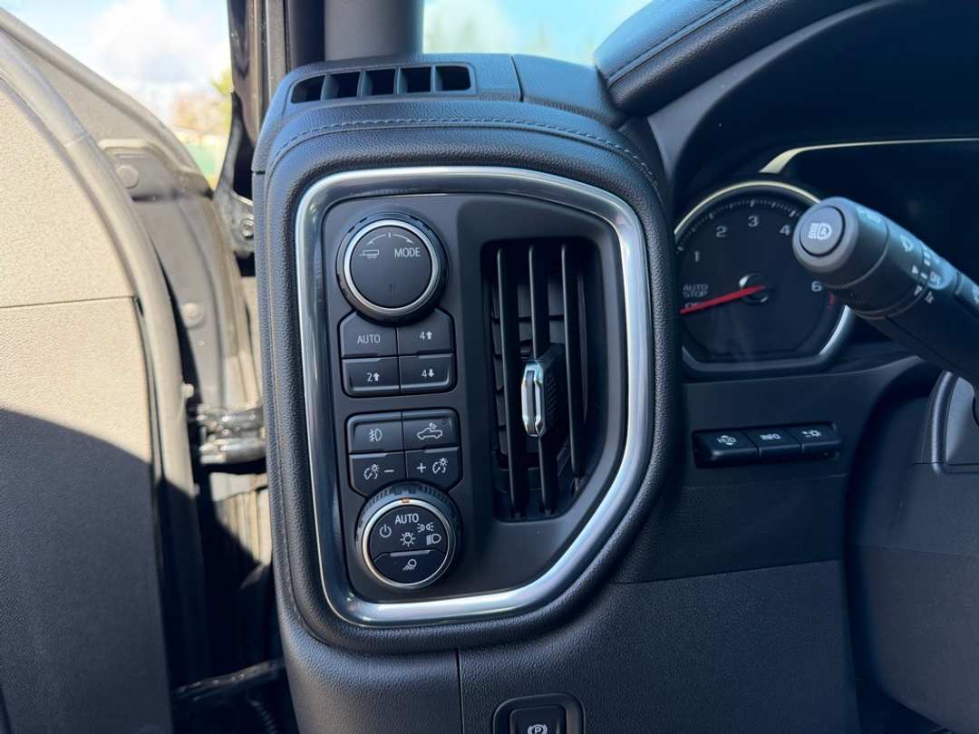 2020 Chevrolet Silverado 1500 LTZ - Image 18