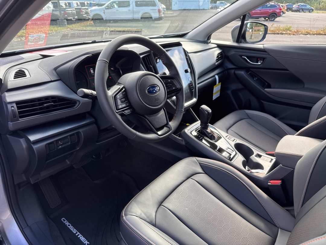 2025 Subaru Crosstrek Limited - Image 15