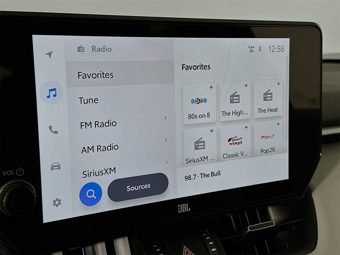 2025 Toyota Rav4 XLE Premium - Image 15
