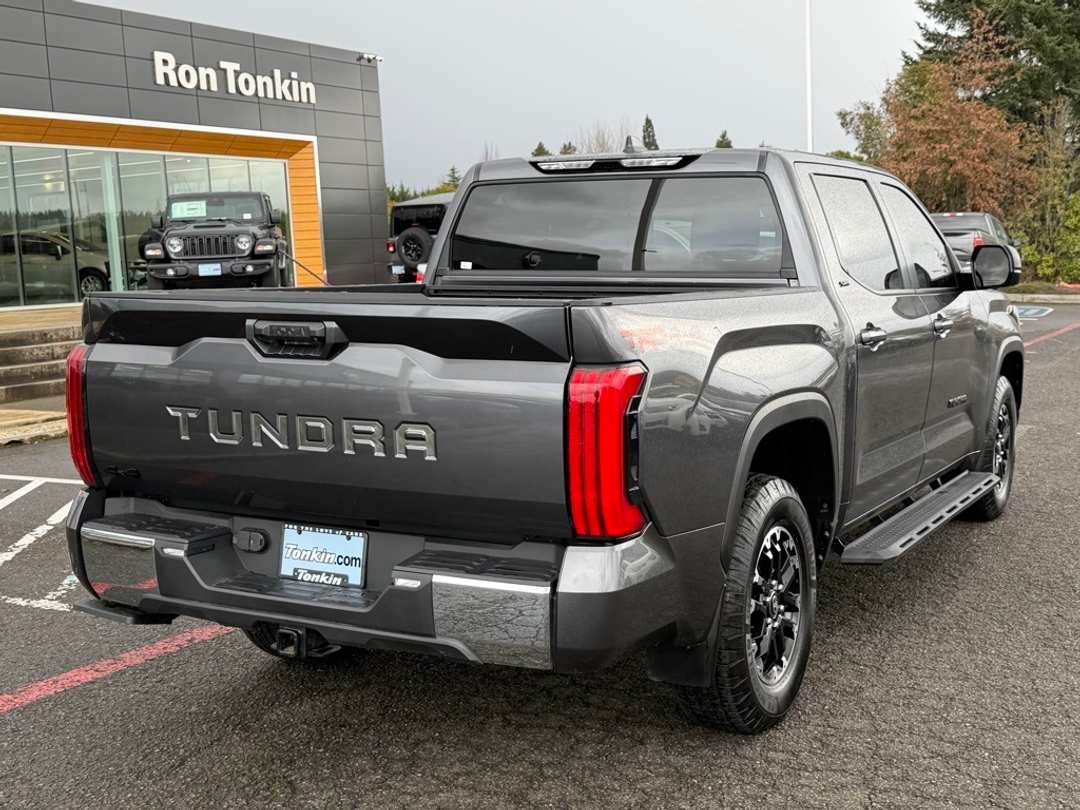 2025 Toyota Tundra SR5 - Image 8