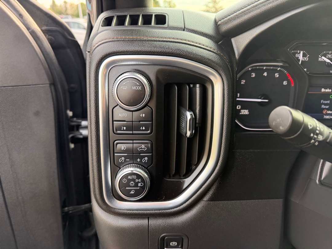 2021 GMC Sierra 1500 AT4 - Image 18