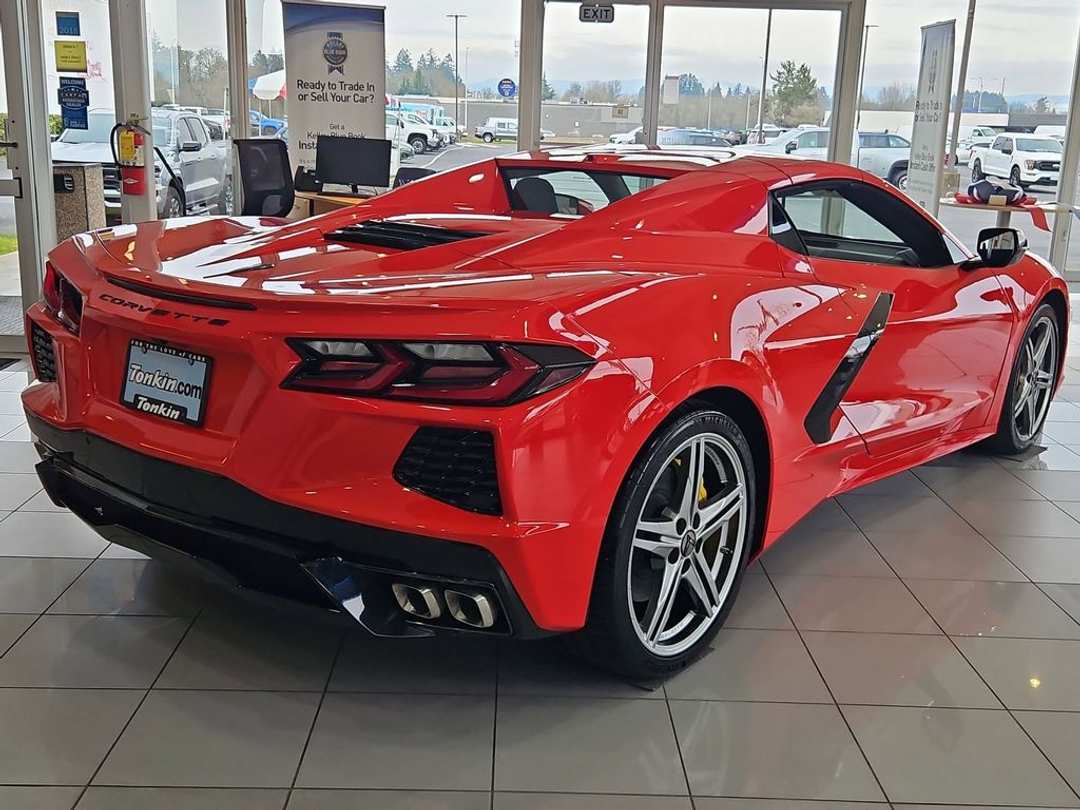 2026 Chevrolet Corvette Stingray - Image 6