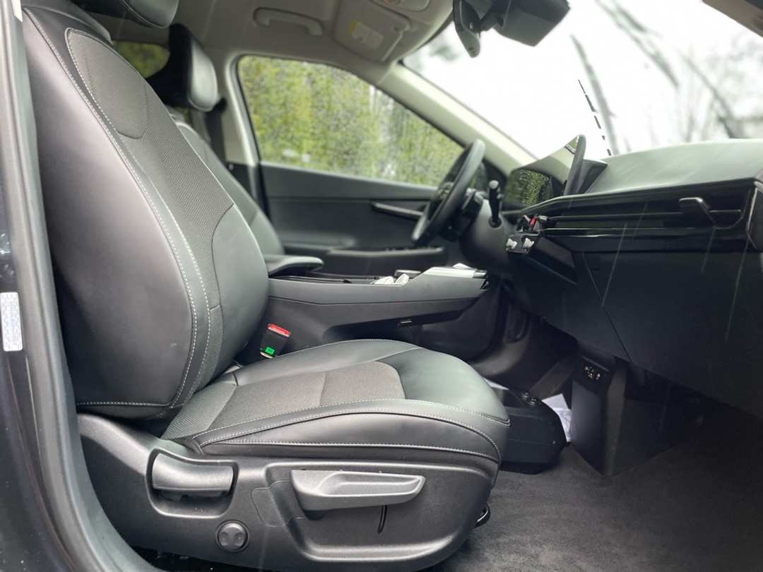 2025 Kia Ev6 Light - Image 20