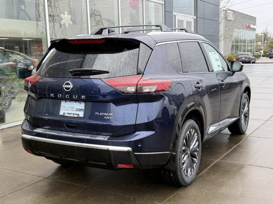 2026 Nissan Rogue Platinum - Image 8