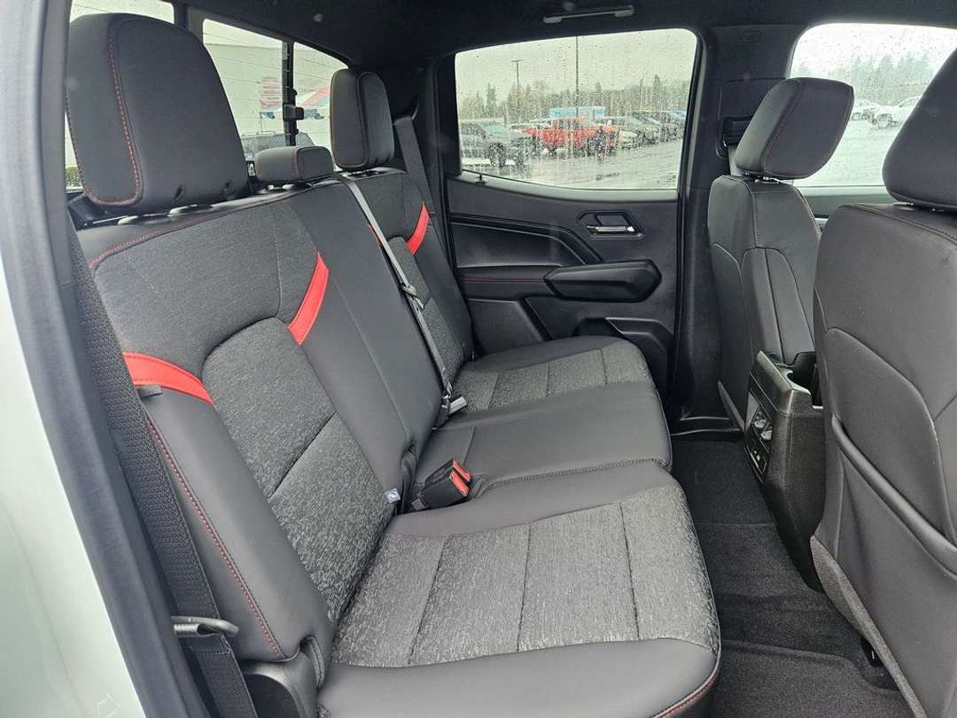 2026 Chevrolet Colorado Z71 - Image 39