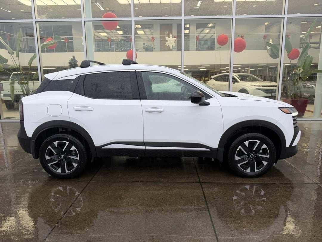 2026 Nissan Kicks SV - Image 8