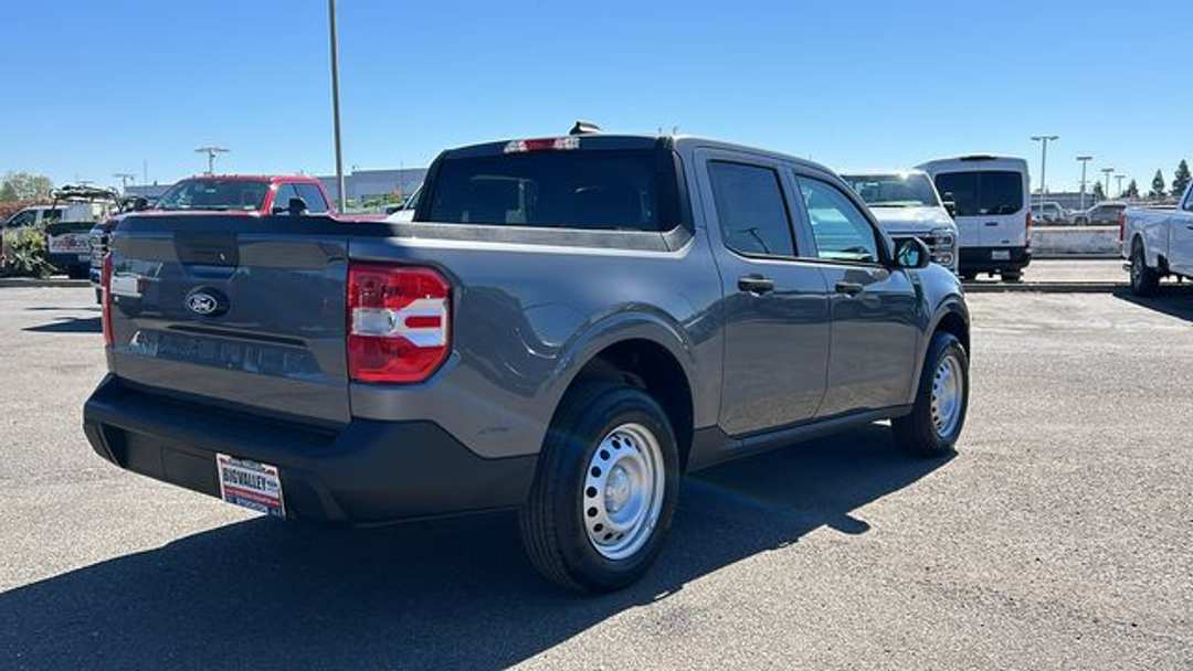 2025 Ford Maverick XL - Image 3