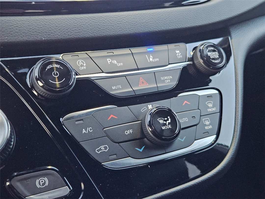 2026 Chrysler Voyager LX - Image 24