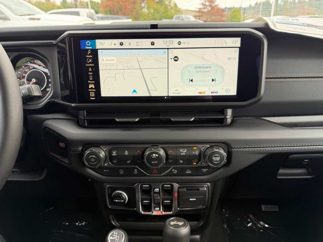 2026 Jeep Wrangler Sahara - Image 21