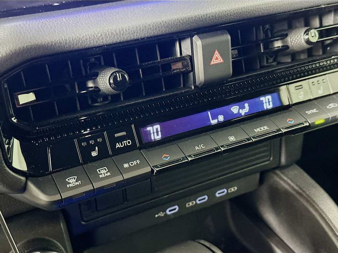 2025 Toyota Land Cruiser Base - Image 17