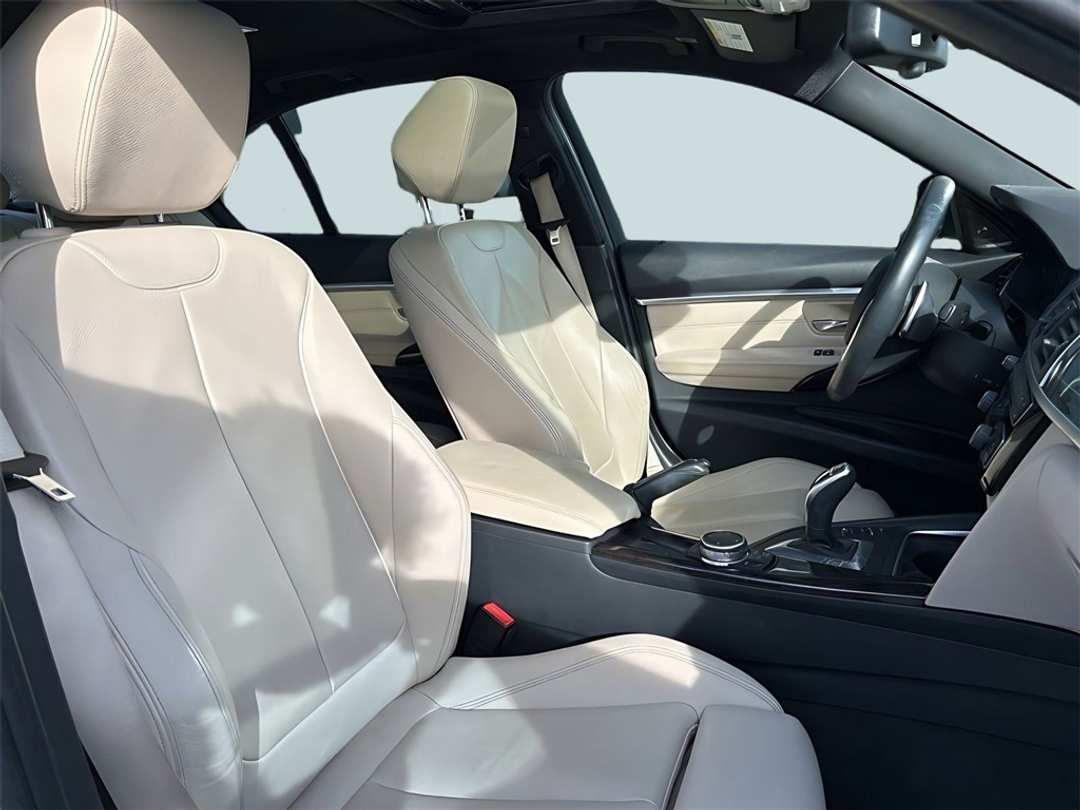 2016 BMW 3 Series 328i - Image 11