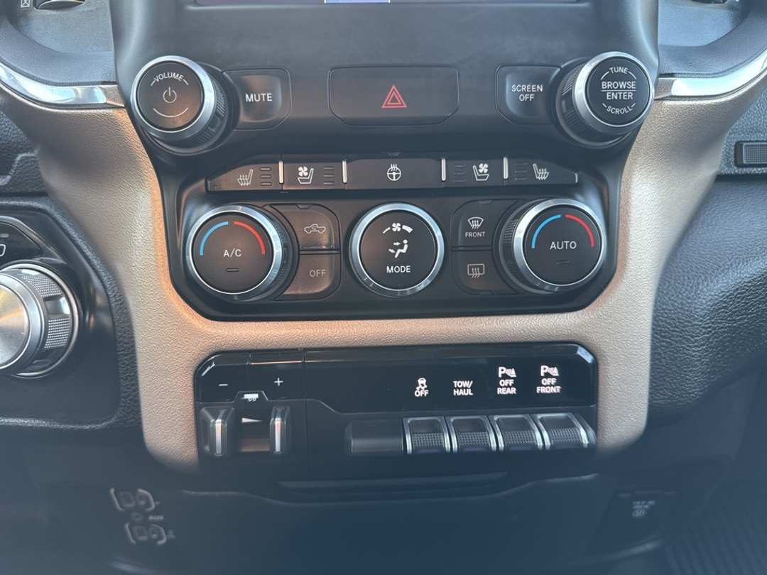 2022 Ram 1500 Laramie - Image 18