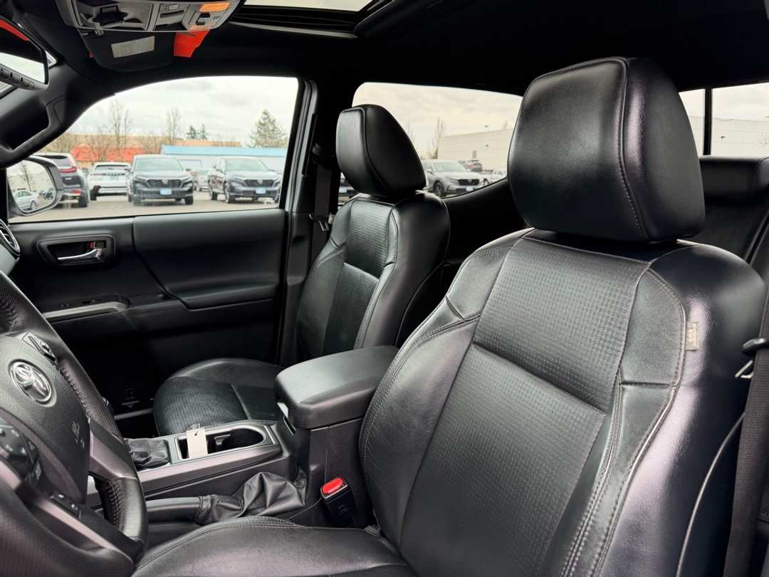 2022 Toyota Tacoma TRD OffRoad - Image 16