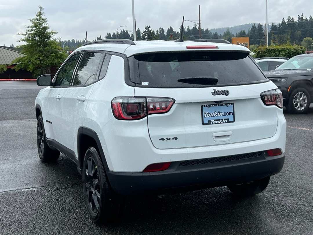 2026 Jeep Compass Latitude - Image 5