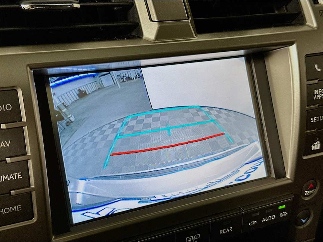 2021 Lexus GX 460 - Image 14