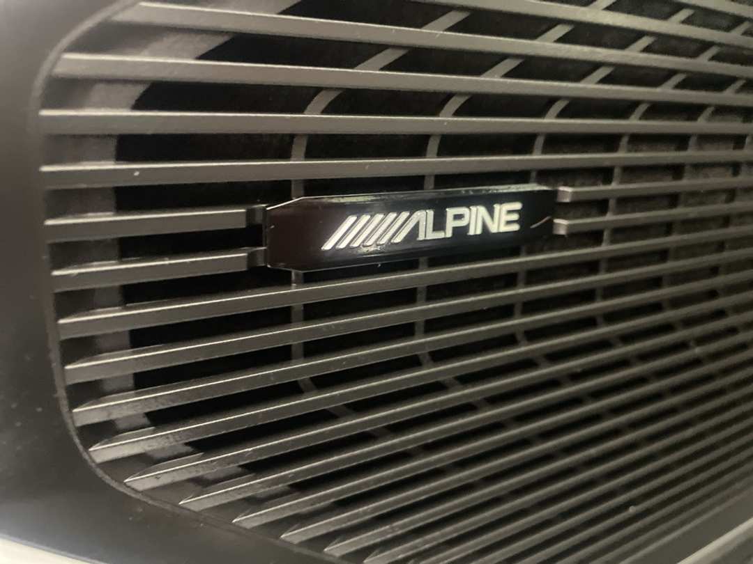 2024 Jeep Wagoneer - Image 16