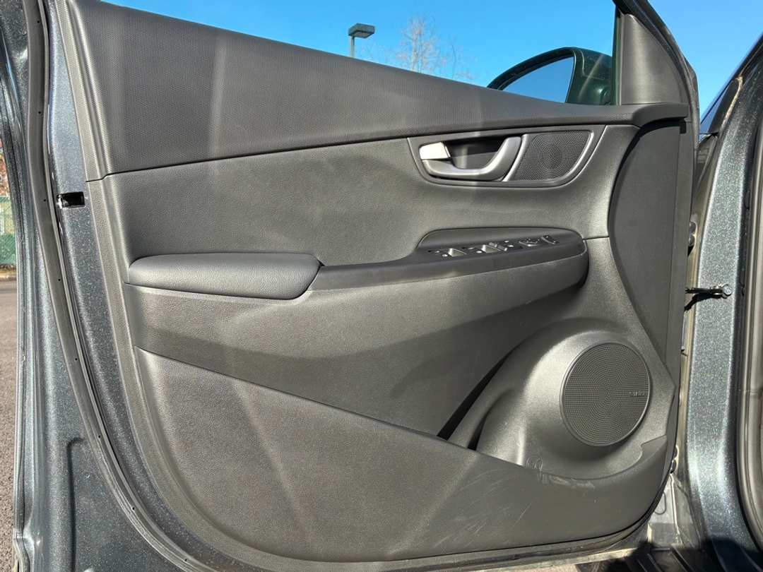 2021 Hyundai Kona Limited - Image 22