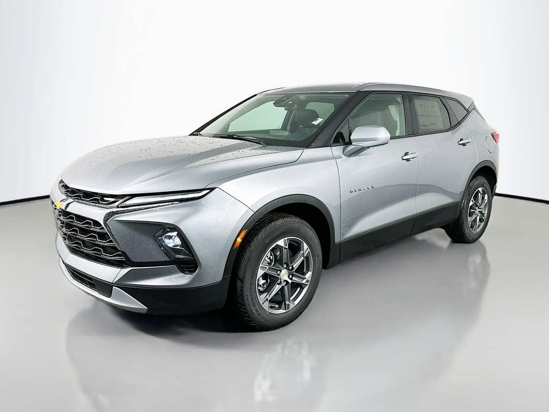 2025 Chevrolet Blazer LT - Image 3