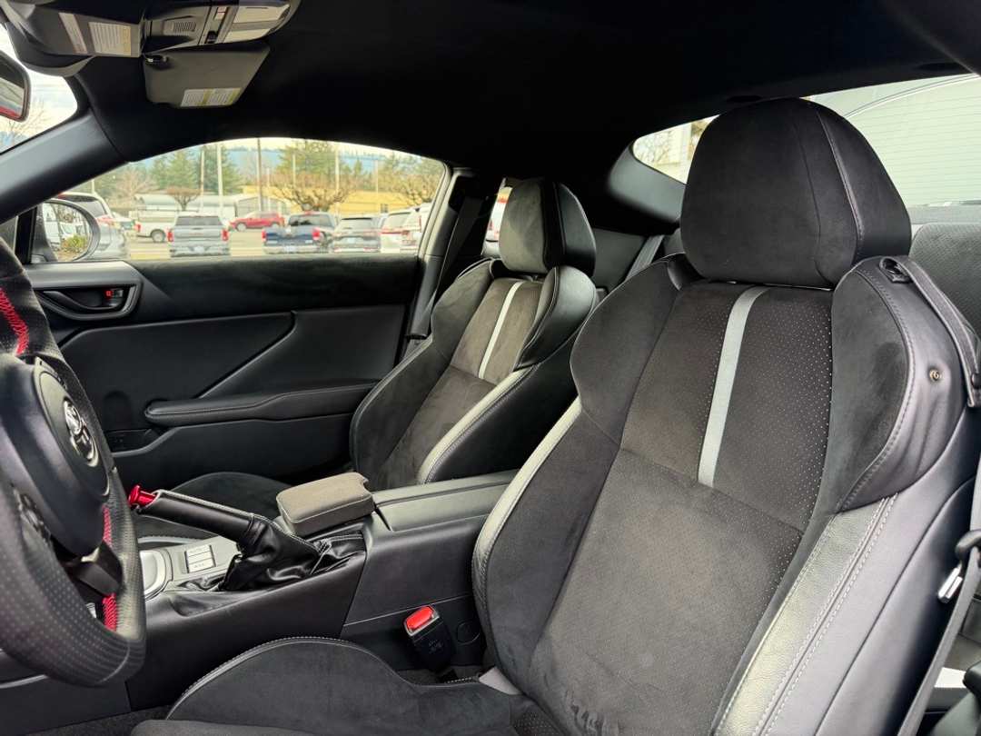 2024 Toyota Gr86 Premium - Image 14