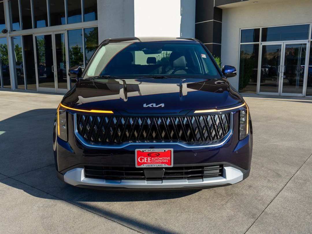 2026 Kia Carnival LXS - Image 2