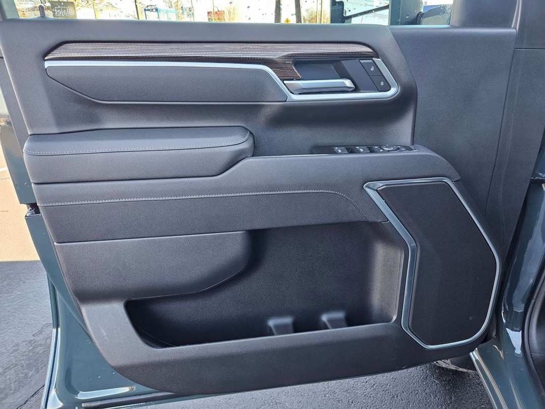 2026 Chevrolet Silverado 3500Hd LT - Image 10