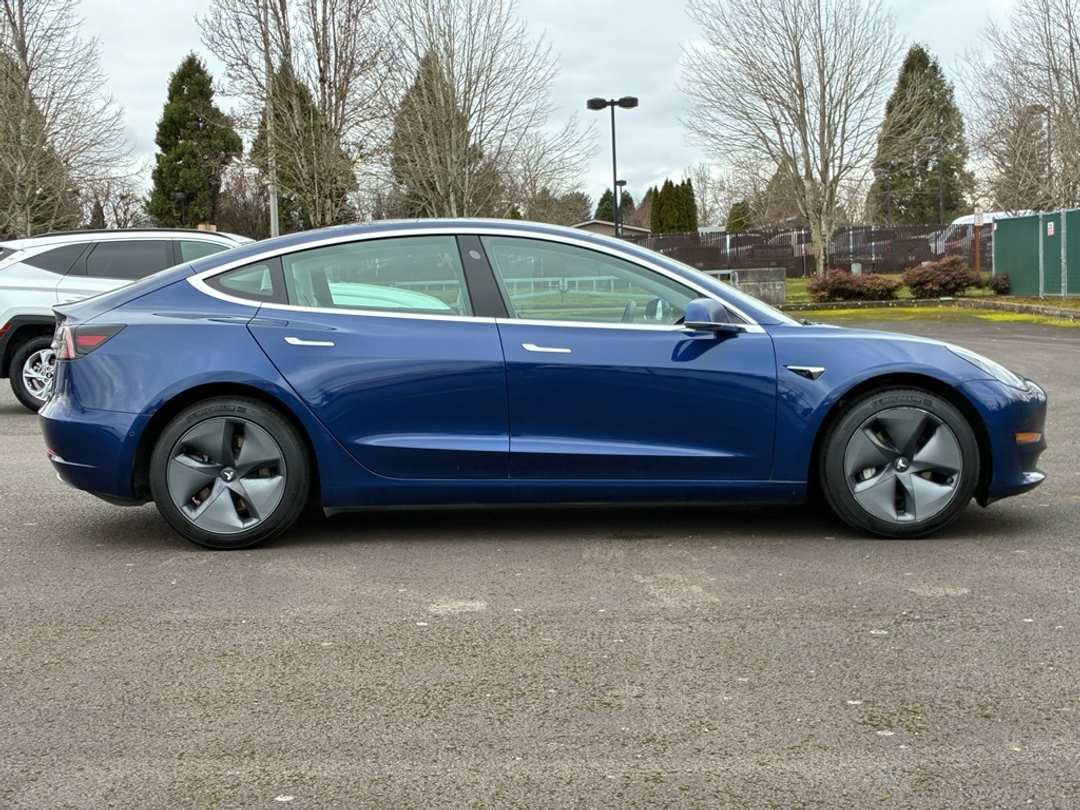 2019 Tesla Model 3 Standard Range Plus - Image 8