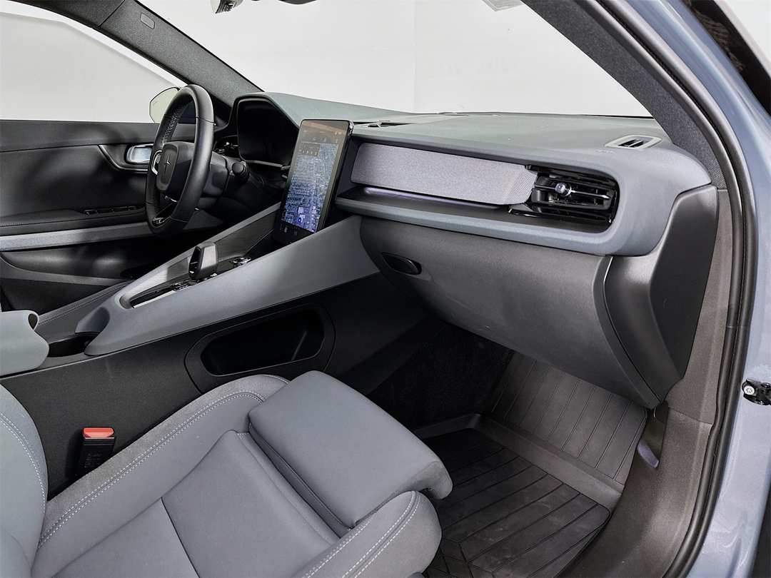 2023 Polestar 2 Long Range Dual Motor - Image 31