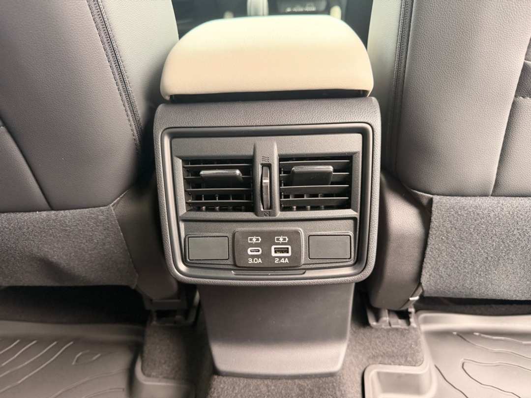2026 Subaru Forester Premium - Image 25