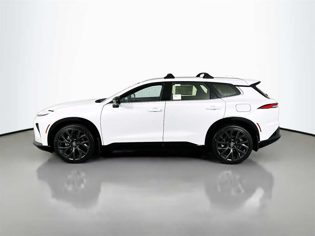 2026 Toyota Crown Signia Limited - Image 4