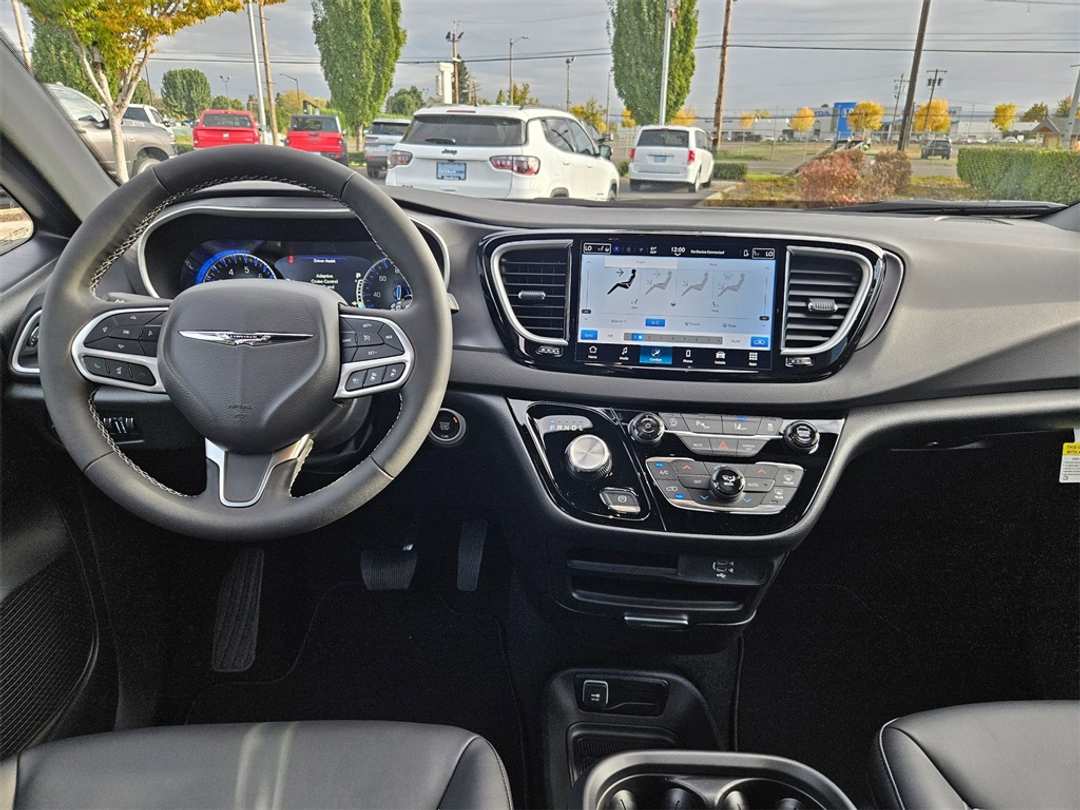 2026 Chrysler Voyager LX - Image 27